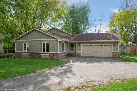 5259 Clayton Dr, Maple Plain, MN 55359