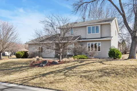 9078 Chesshire Ln N, Maple Grove, MN 55369