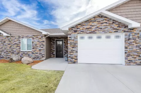 1615 30th St NW #10, Bemidji, MN 56601