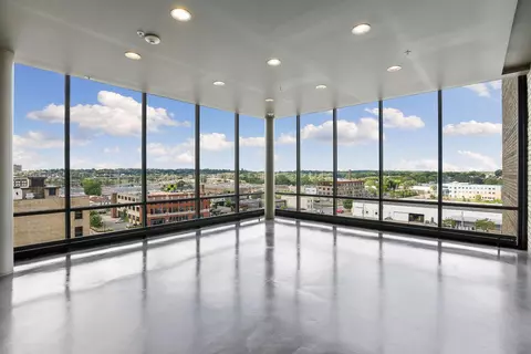290 Market St #711, Minneapolis, MN 55405