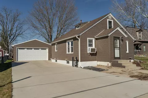 305 1st Ave NE, Kasson, MN 55944