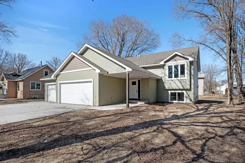 113 Saint Francis Ave NW, Bethel, MN 55005