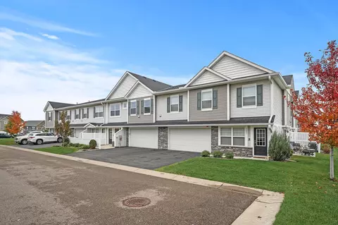 9891 5th Street Ln N, Lake Elmo, MN 55042