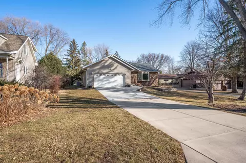 15240 63rd St N, Oak Park Heights, MN 55082