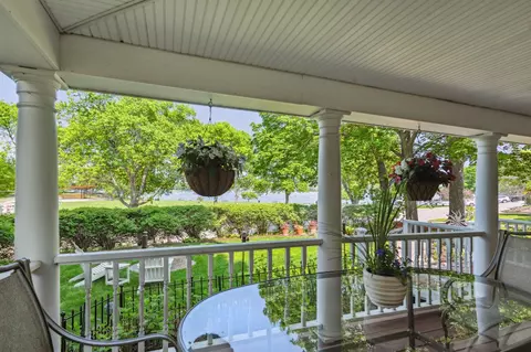 156 Lake St, Excelsior, MN 55331 photo 2