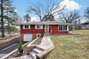 1750 Rowe Pl, Saint Paul, MN 55106