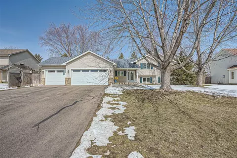 9159 211th St W, Lakeville, MN 55044