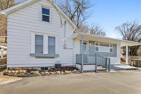 1001 S 2nd St, Alma, WI 54610