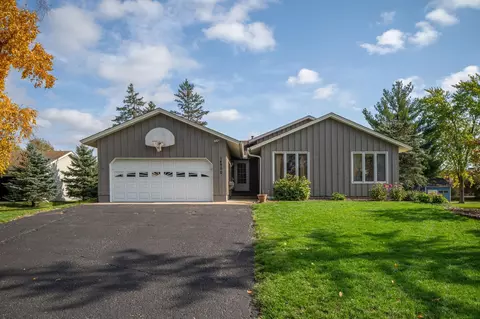 14900 Camfield Cir, Rosemount, MN 55068