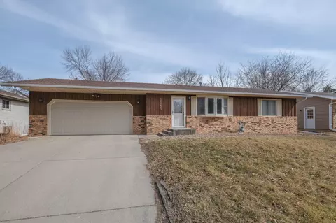 2585 Lamada Pl, Owatonna, MN 55060