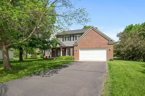 850 Autumn Dr, Woodbury, MN 55125