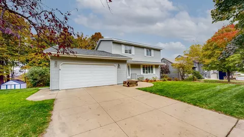 2445 Northern Hills Ct NE, Rochester, MN 55906
