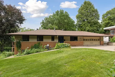 1717 York Ave N, Golden Valley, MN 55422