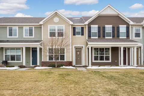 8404 Goldenrod Ln N, Maple Grove, MN 55369