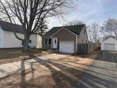 307 1st St NW, Wadena, MN 56482
