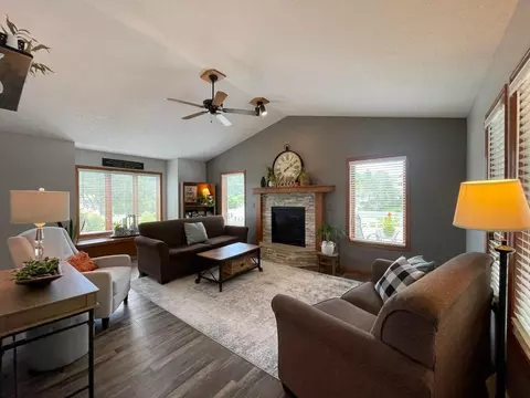 204 Eagles Bluff Rd, La Crescent, MN 55947 photo 3