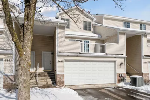 7645 Nicholas Way, Chanhassen, MN 55317