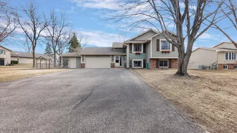 7374 Quantico Ln N, Maple Grove, MN 55311