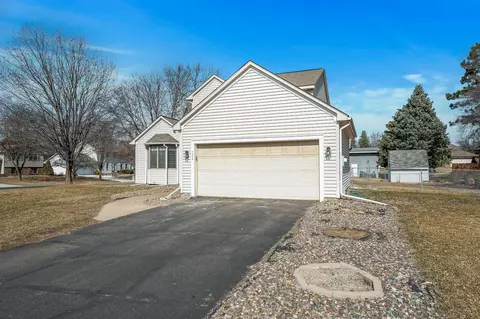 7359 Parkview Ter, Mounds View, MN 55112