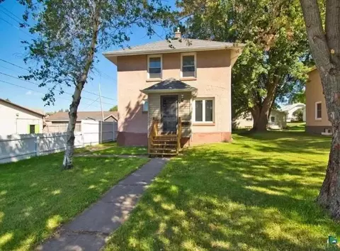 219 4th St, Proctor, MN 55810
