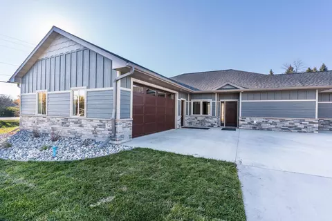 725 Oak Trl, Fergus Falls, MN 56537