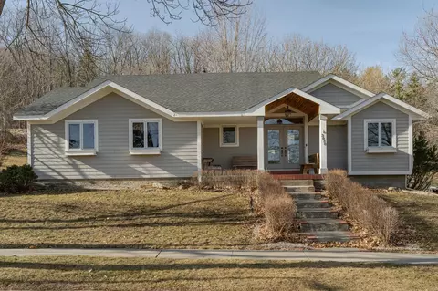 3030 Mayowood Common Cir SW, Rochester, MN 55902