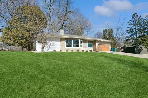 4520 Elmdale Rd, Golden Valley, MN 55422
