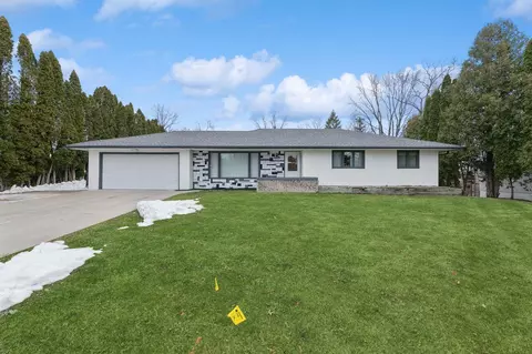 6440 Hampshire Pl N, Golden Valley, MN 55427