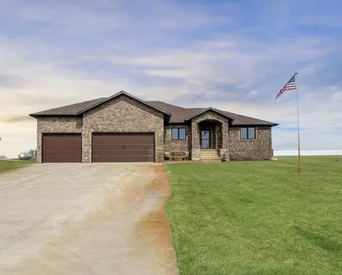 67 N Shore Dr, Garvin, MN 56132