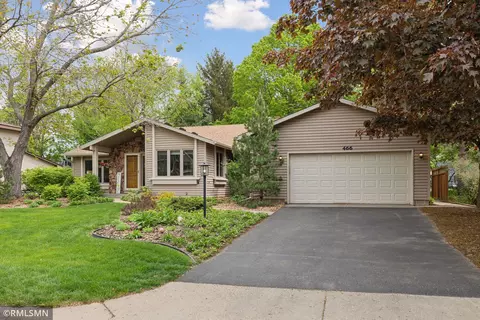 466 Sterling St S, Maplewood, MN 55119