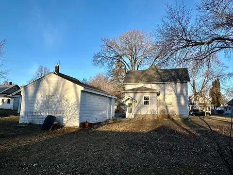 414 4th St SE, Willmar, MN 56201 photo 3
