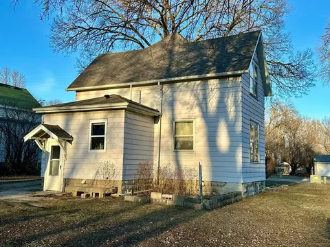 414 4th St SE, Willmar, MN 56201 photo 2