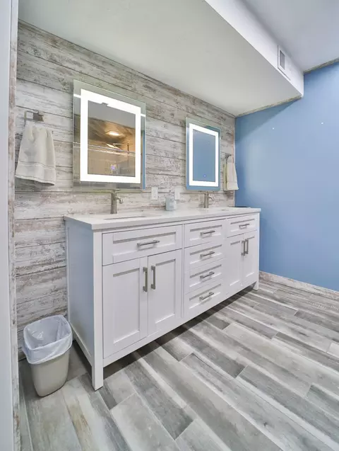 Bath - 18062 Skye Rd, Brainerd, MN 56401 photo 2 of 3