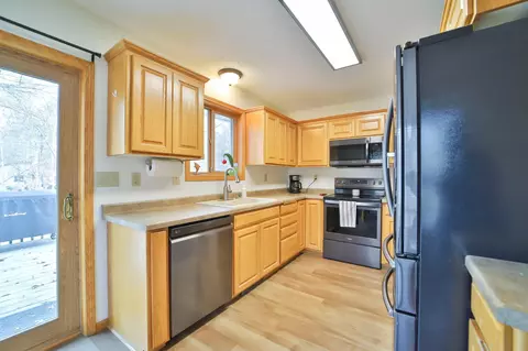 Kitchen - 18062 Skye Rd, Brainerd, MN 56401 photo 3 of 5