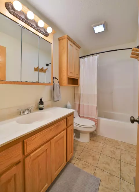 Bath - 18062 Skye Rd, Brainerd, MN 56401 photo 1 of 3