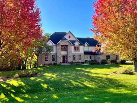 1099 Chippewa Dr NW, Rochester, MN 55901