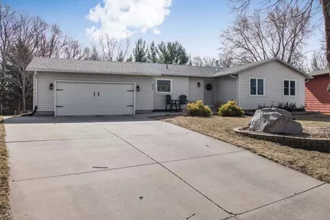 6929 Polaris Ln N, Maple Grove, MN 55311