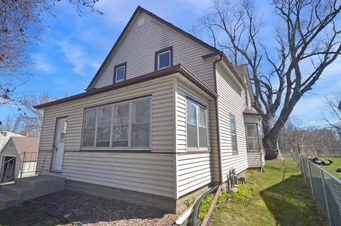 1712 Abell St, Maplewood, MN 55117