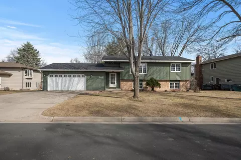 2411 Southview Ct, Hastings, MN 55033