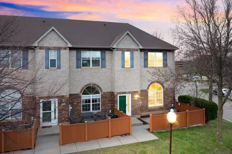 6543 Regency Ln, Eden Prairie, MN 55344