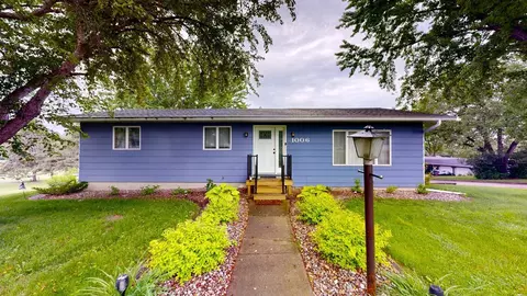 1006 Jefferson Ave, Wabasha, MN 55981