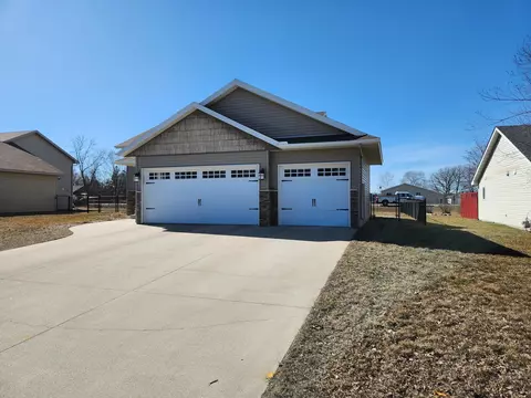 Exterior - 1012 Waters Edge Cir, Avon, MN 56310 photo 2 of 7