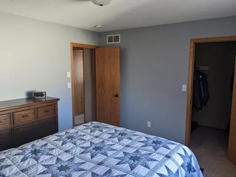 Bedroom - 1012 Waters Edge Cir, Avon, MN 56310 photo 4 of 13
