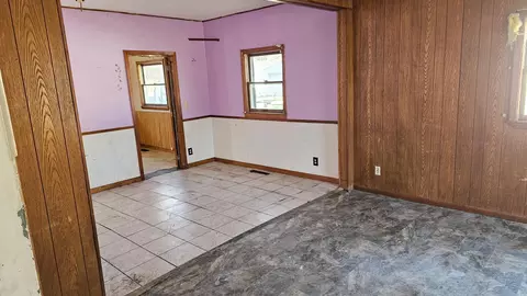 516 12th St SW, Willmar, MN 56201 photo 4