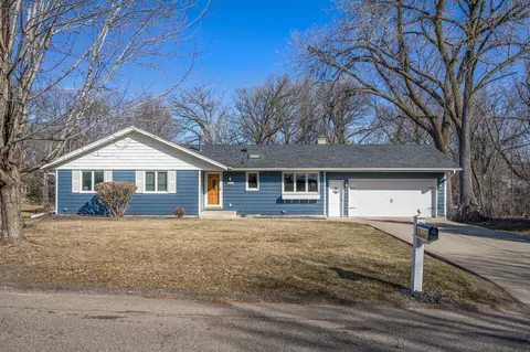 5014 Holiday Rd, Minnetonka, MN 55345