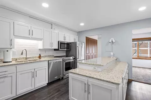 6450 York Ave S #318, Edina, MN 55435