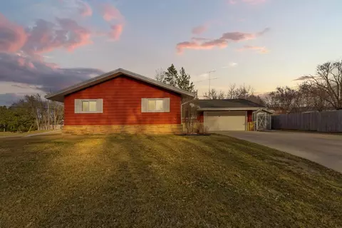 807 Lincoln Ave SW, Faribault, MN 55021