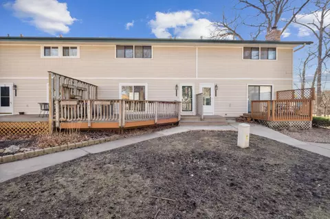 2721 Upland Ct, Plymouth, MN 55447