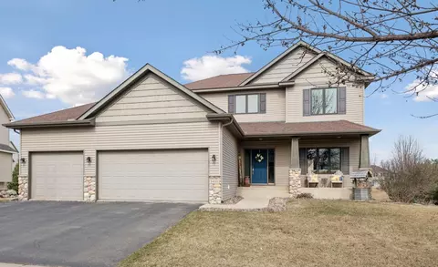 1400 Oakpointe Dr, Waconia, MN 55387