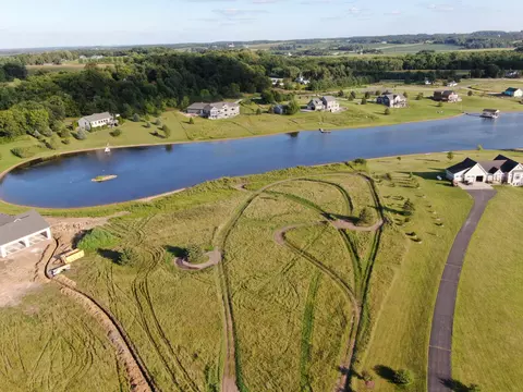 1020 Slalom Ball Ln SW, New Haven Twp, MN 55963